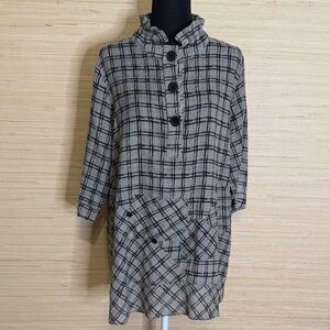 TERRA SJ Apparel Gray Plaid Ruffle Collaf Quarter Button-Up Tunic Top Size Large